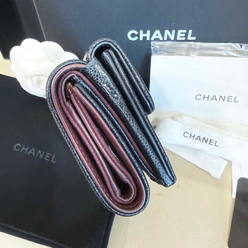 CHANEL經典CF mini荔枝牛皮三折扣式短夾 - 黑金 (晶片款)-22