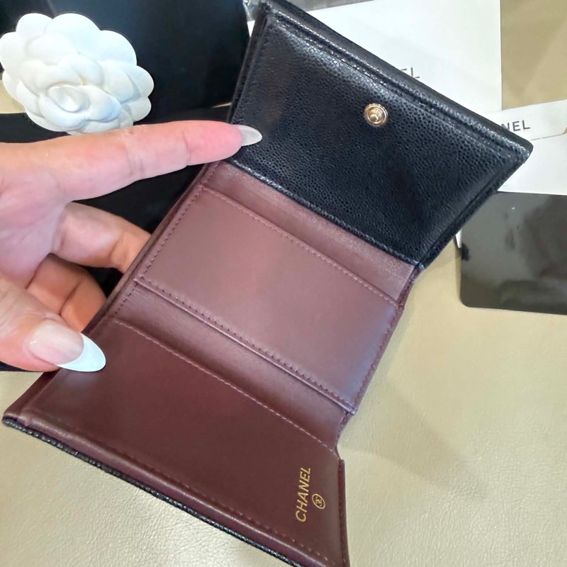 CHANEL經典CF mini荔枝牛皮三折扣式短夾 - 黑金 (晶片款)-26
