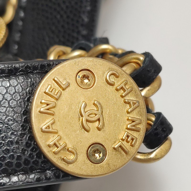 Chanel 牛皮純色菱格絎縫雙C Logo金幣斜背包單肩包-11