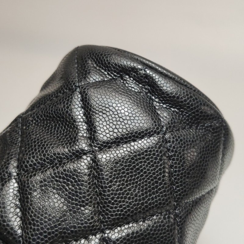 Chanel 牛皮純色菱格絎縫雙C Logo金幣斜背包單肩包-13