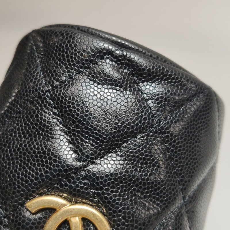 Chanel 牛皮純色菱格絎縫雙C Logo金幣斜背包單肩包-14