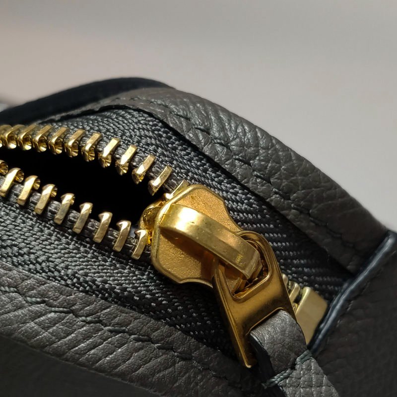 Celine Belt鯰魚包Micro牛皮純色紐結飾帶斜背包單肩包-11