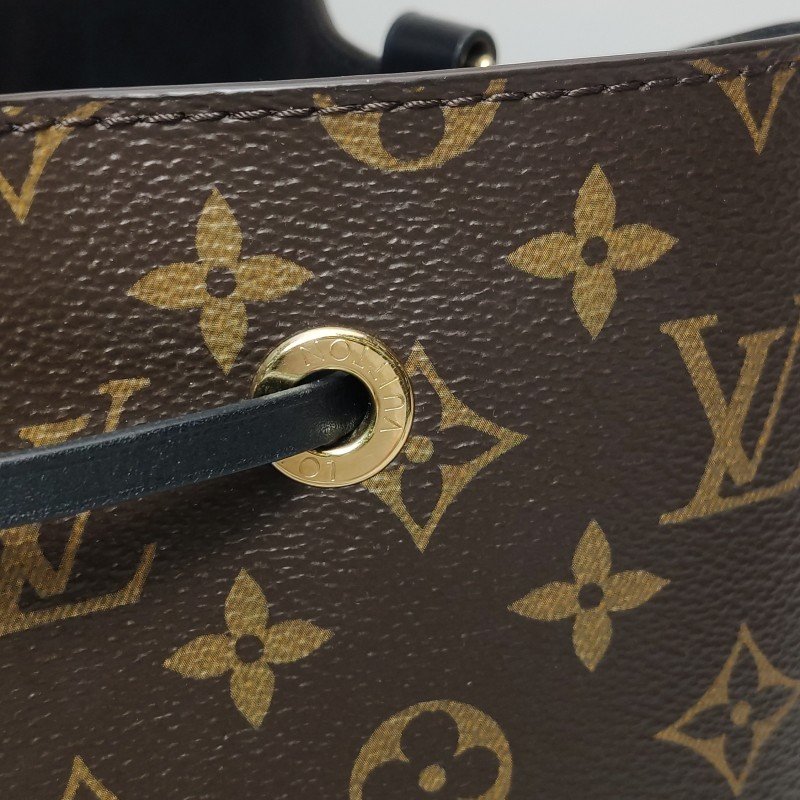 Louis Vuitton (LV) NÉONOÉ中型牛皮Monogram印花抽繩肩背包晶片款-13