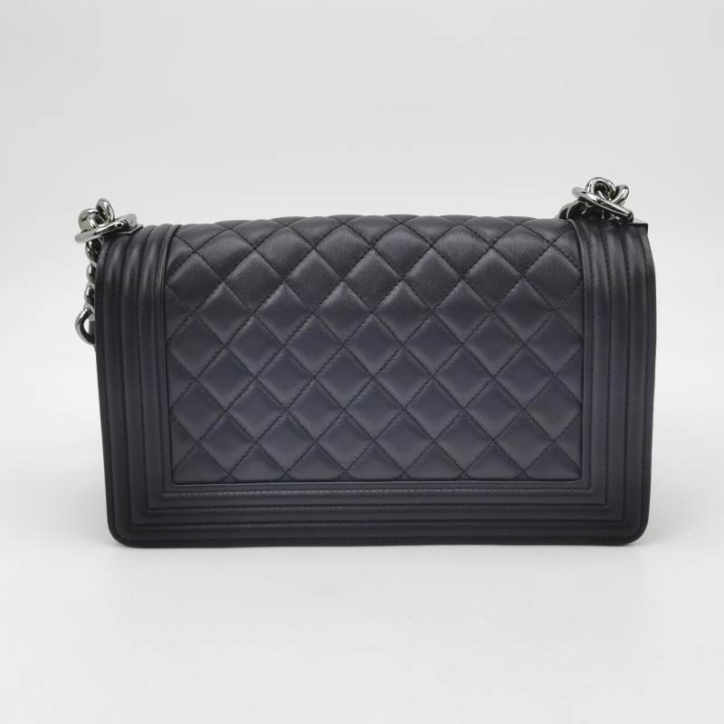 Chanel Leboy 季節限定款中型牛皮菱格絎縫方形雙C鎖扣單肩包-4