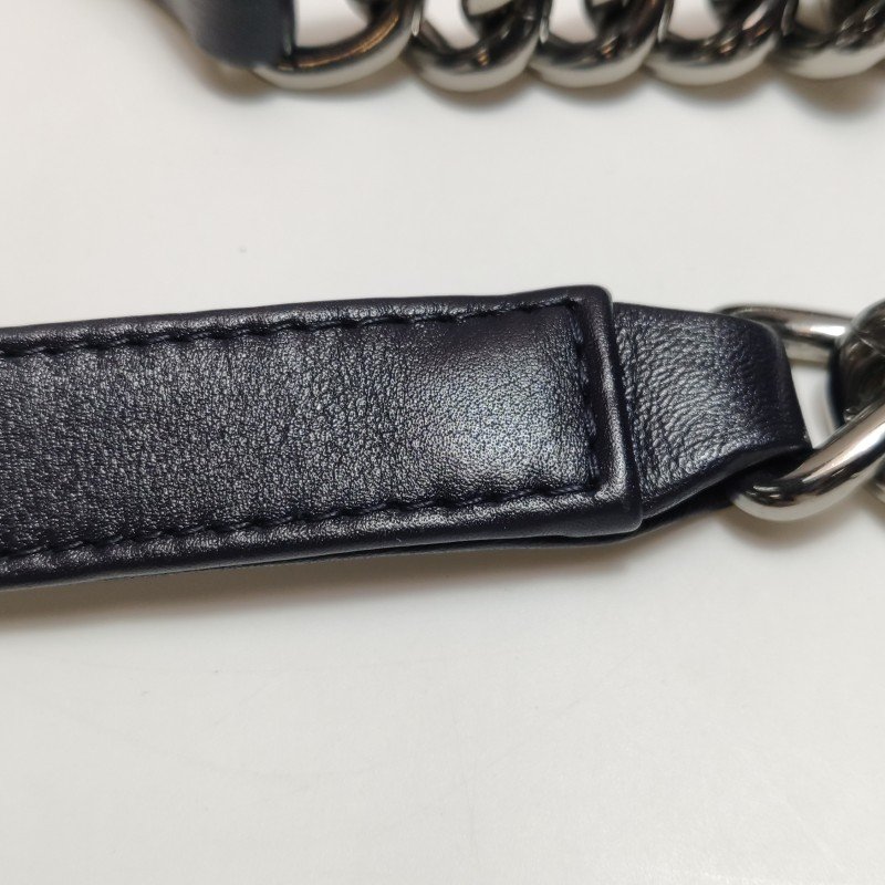 Chanel Leboy 季節限定款中型牛皮菱格絎縫方形雙C鎖扣單肩包-11