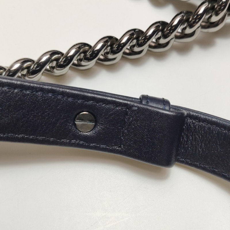 Chanel Leboy 季節限定款中型牛皮菱格絎縫方形雙C鎖扣單肩包-12