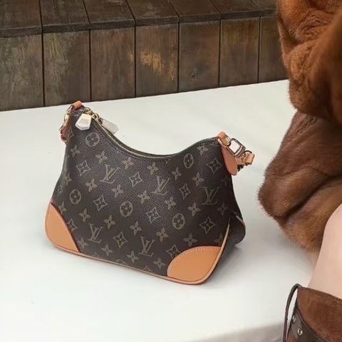 👜LV路易威登｜老花黃牛角包｜98新芯片款