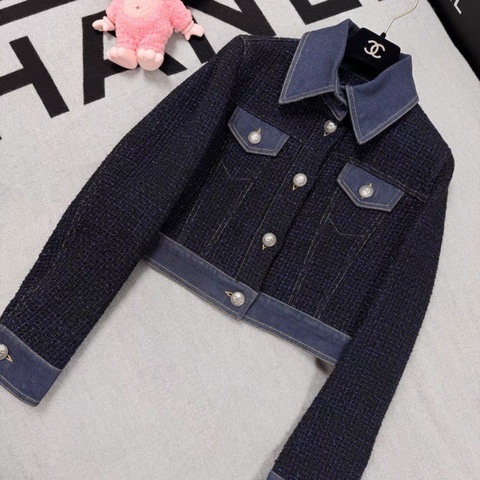 Chanel Tweed Jacket 2018P