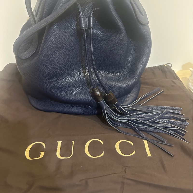GUCCI 竹節流蘇水桶包|全新未使用|深藍色經典款|收藏級精品✨-0