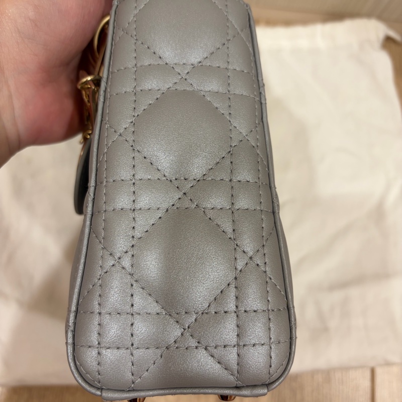 Dior lady Dior 乳灰色珠光藤格纹小羊皮手提包-8