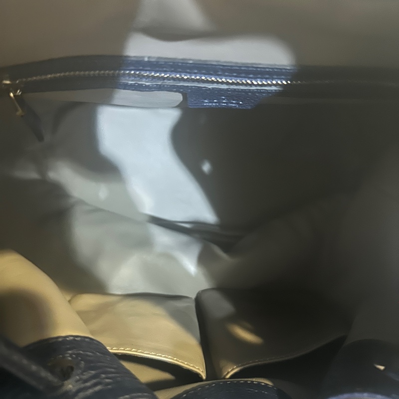 BURBERRY 牛皮水桶包|全新未使用|經典黑色|優雅質感款✨-9