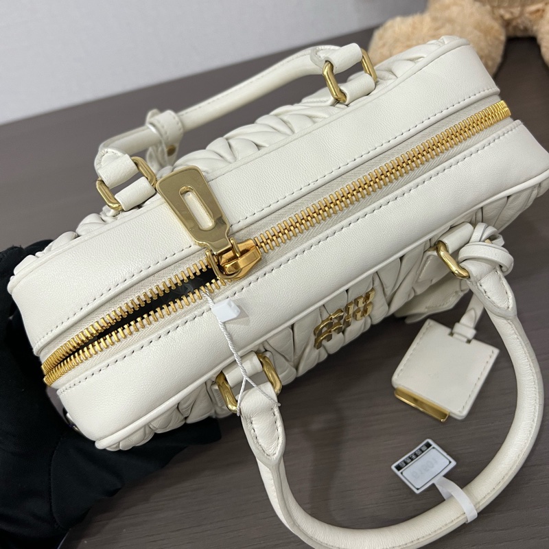 Miumiu/繆繆 Arcadie Matelassé保齡球包-6