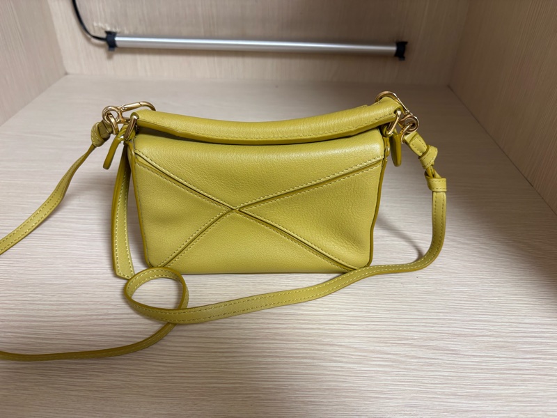 Loewe mini puzzle bright ochre 黃色 二手-1