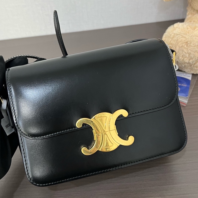 Celine/賽琳 黑金小號TRIOMPHE凱旋門豆腐包-1