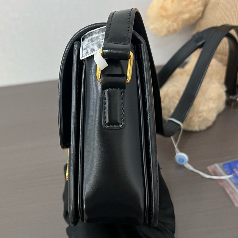 Celine/賽琳 黑金小號TRIOMPHE凱旋門豆腐包-3