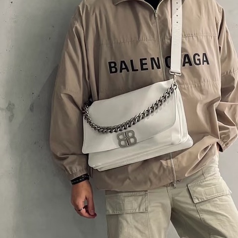 高街男友風🤍99新🆕Balenciaga巴黎世家白銀Soft Flap牛皮枕頭鏈條包單肩斜挎包