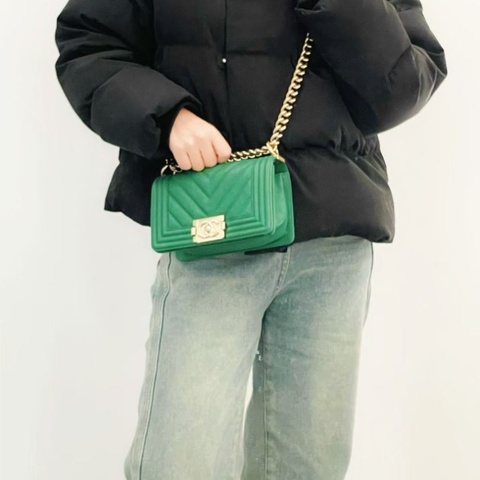 Chanel Leboy小號 聖誕綠 金扣 荔枝皮 20*12*7  95新 配件盒 塵袋 保卡