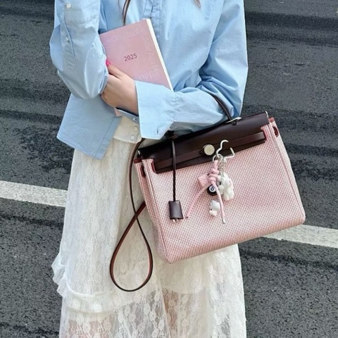 Hermes Herbag31 樹莓紅拼白 金扣 帆布拼皮 31*26*11 95新 配件鑰匙*2 鎖 塵袋 子袋