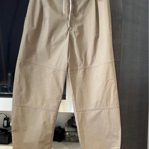 Bottega Veneta卡其色啪鈕長褲 Size48 (全新)