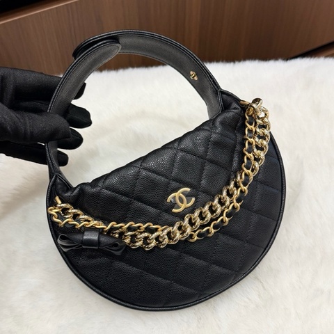 99新Chanel香奈兒 黑金荔枝牛皮蝴蝶結呼啦圈手拿包
