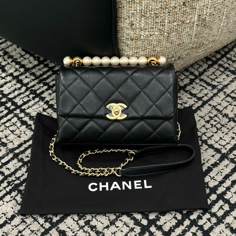 閒置新⭐CHANEL 香奈兒 黑色 24A 珍珠手柄包手提包斜挎包 附件：塵袋