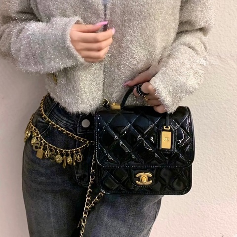 CHANEL🖤✨黑漆皮小號22K手柄口蓋包AS3652