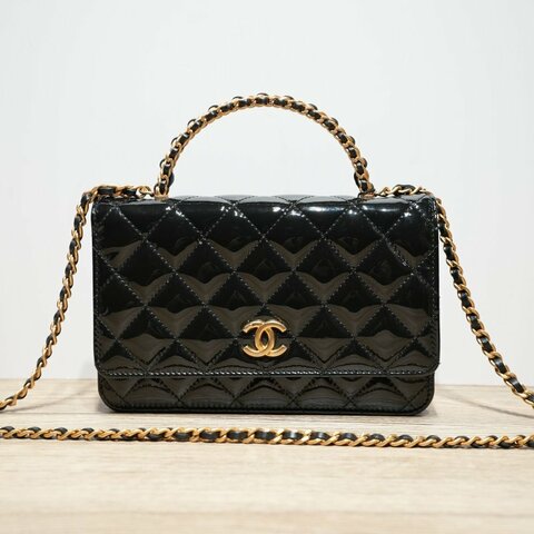 CHANEL 黑色晶片開金扣香奈兒手柄woc肩背包