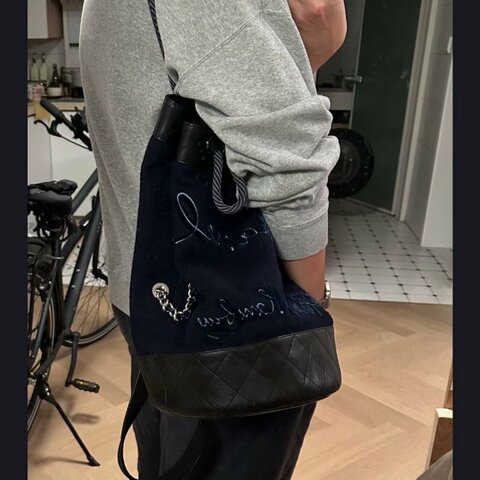 Chanel 漢堡系列刺繡包 藍黑拼色 銀扣 毛呢拼皮 24*42*24 98新配件塵袋