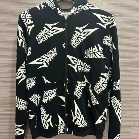 💎Han's house精品服飾💎GIVENCHY 紀梵希 滿版 LOGO 連帽 外套  青年款