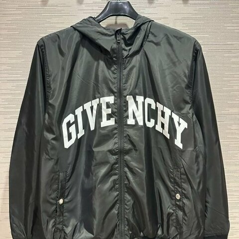 💎Han's house精品服飾💎GIVENCHY 紀梵希 風衣 外套 現貨青年款