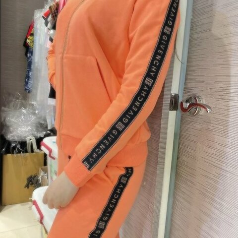 💎Han's house精品服飾💎GIVENCHY 紀梵希Logo 反光 刺繡 外套+長褲 套裝 現貨孩款