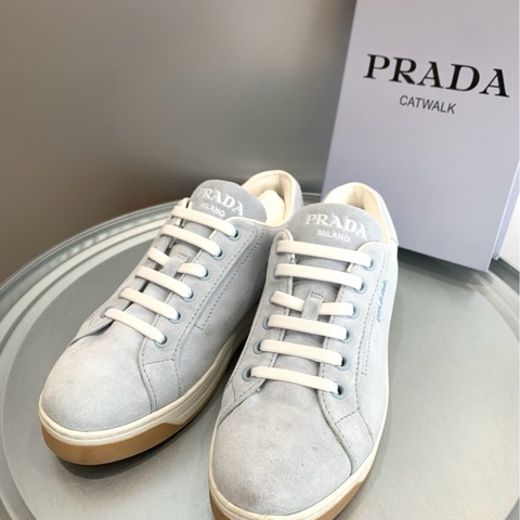 Prada普拉达 雾霾蓝色麂皮板鞋