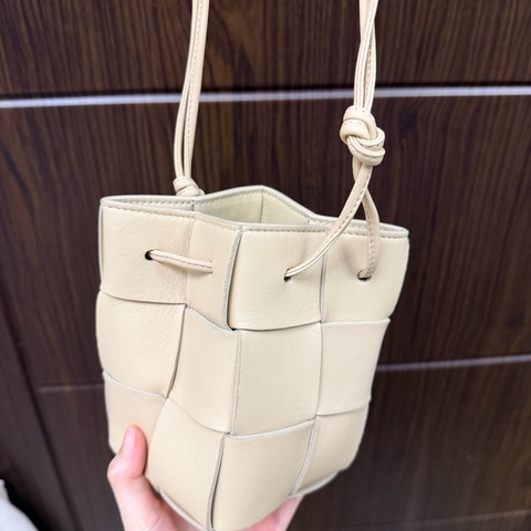 Bottega Veneta Cassette Bucket 編織 水桶包