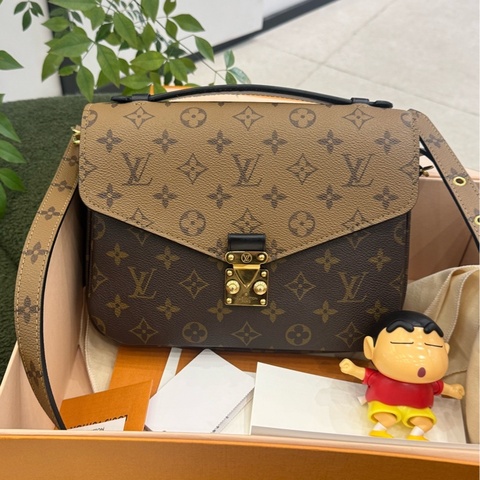 路易威登/LV METIS 拼色郵差包 底長24cm 芯片