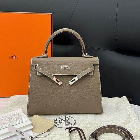 99新✨Hermes愛馬仕 Kelly 25手提包斜背包 大象灰 銀扣，B刻，Epsom皮 附件：塵袋 肩帶 購票