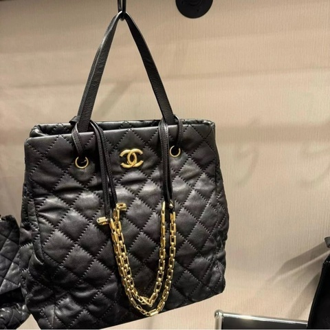 香奈兒Chanel黑金手提單肩托特包   14開