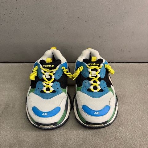 二手Balenciaga Triple S老爹鞋