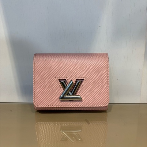 LV 粉Epi Twist 6卡三折短夾M62934