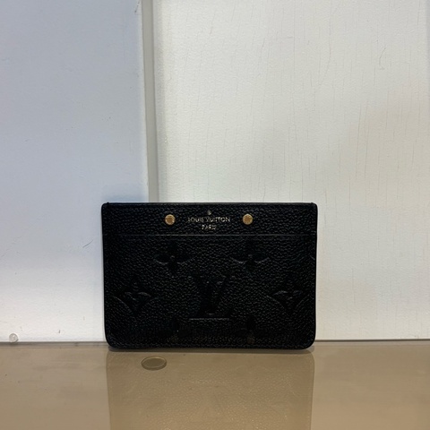 LV 黑牛皮壓紋2卡名片夾M69171