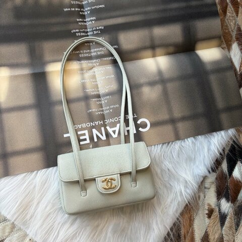 CHANEL Preppy coco MINI翻蓋肩背淡綠 晶片