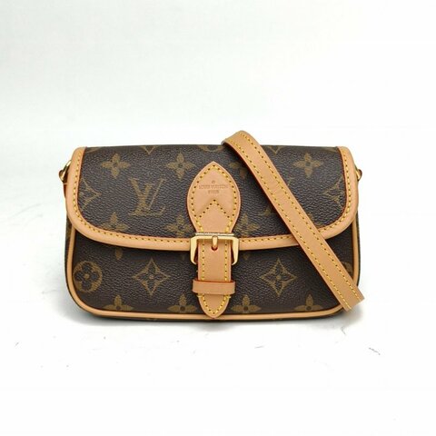 LOUIS VUITTON Diane法棍包19老花PVC芯片肩背包