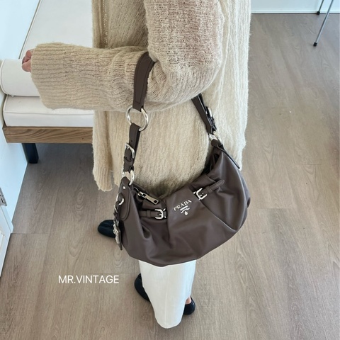 🏷️ Prada Hobo