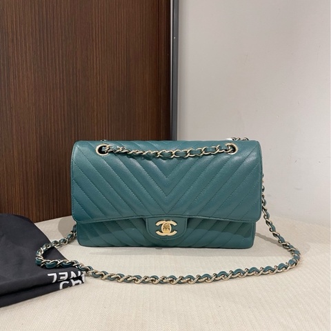 Chanel香奈兒藍色V紋荔枝牛CF中號