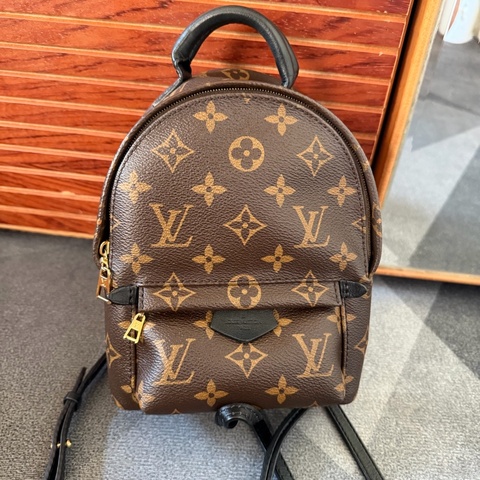 Lv老花Mini後背包