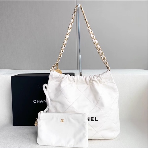 Chanel 22Bag白色黑字垃圾袋小號 芯片款 白色金扣黑字母 牛皮
