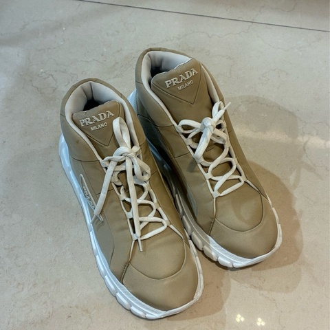 Prada沙色尼龍高筒鞋38.5號