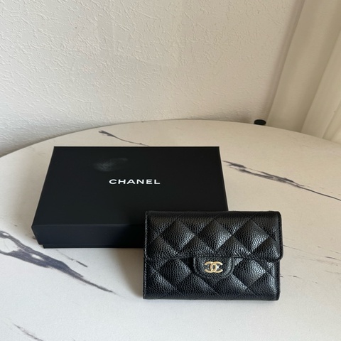 Chanel 黑荔枝金雙C釦式三折短夾💕