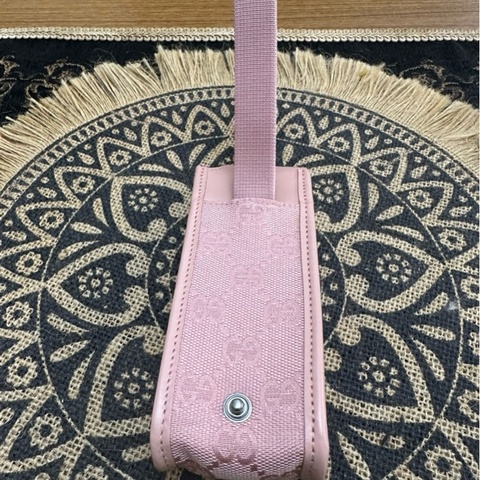 新品上架💁‍♂️💝Gucci mini粉色手機包煙盒 配件包 耳機🎧包側包 肩帶包