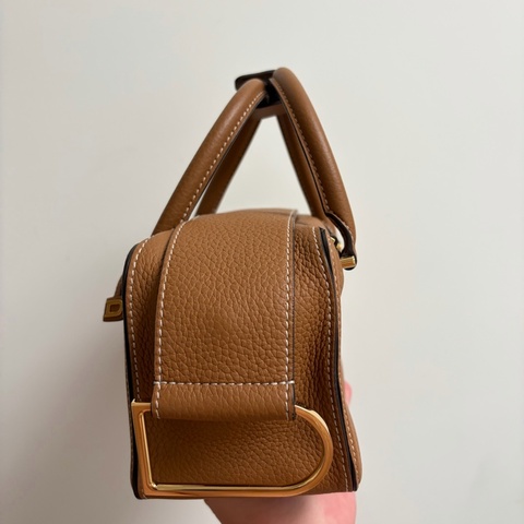 Delvaux cool box mini 焦糖色