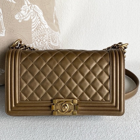 Chanel香奈兒Leboy中號 古銅金色帶珠光 金扣 羊皮